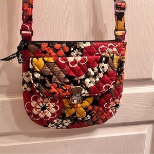 VERA BRADLEY Saddle Hipster Crossbody In Retired Print Bittersweet. EUC